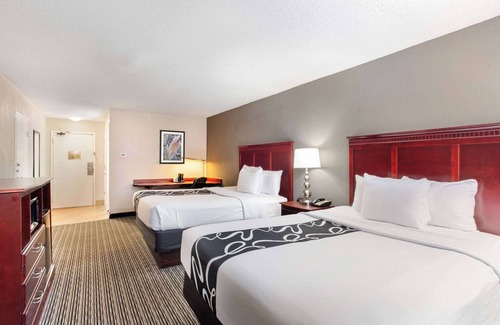 Indianapolis Hotel | La Quinta Inn & Suites by Wyndham Indianapolis South