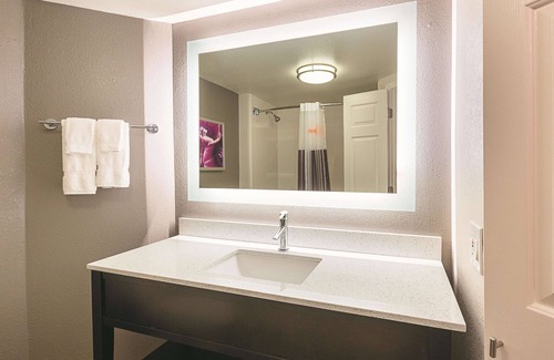 Alpharetta Hotel | La Quinta Inn & Suites by Wyndham Atlanta Alpharetta