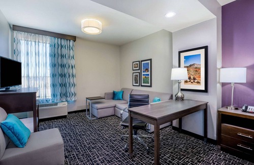 Cypress Hotel | La Quinta Inn & Suites by Wyndham Houston Cypress