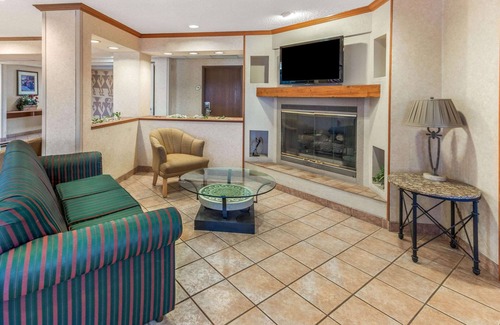 Las Cruces Hotel | La Quinta Inn & Suites by Wyndham Las Cruces Organ Mountain