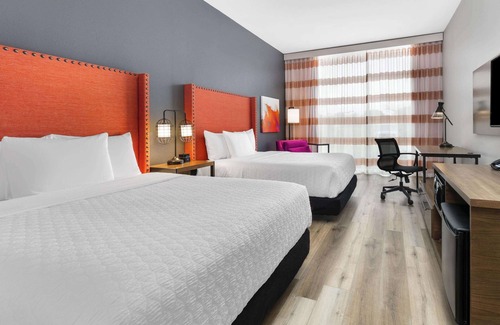 Lewisville Hotel | La Quinta Inn & Suites by Wyndham Lewisville