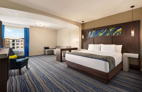 Florida Central Atlantic Coast Hotel | La Quinta Inn & Suites by Wyndham Orlando - IDrive Theme Parks