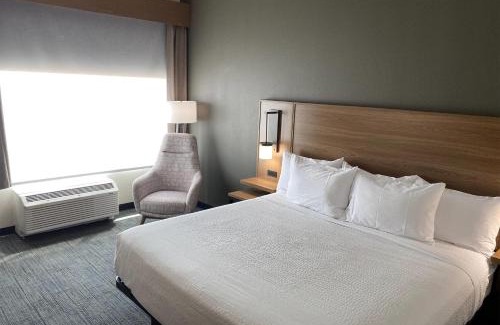 Maryvale Hotel | La Quinta Inn & Suites by Wyndham Phoenix West Glendale