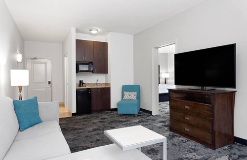 Columbus Hotel | La Quinta Inn & Suites by Wyndham Columbus - Edinburgh