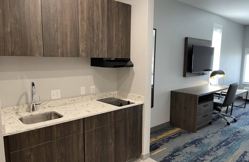 White Rock Hills Hotel | La Quinta Inn & Suites by Wyndham Dallas/Fairpark