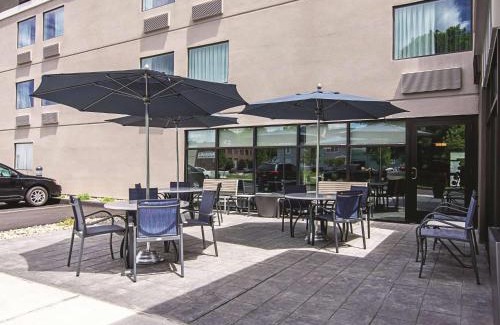 Portland Hotel | La Quinta Inn & Suites by Wyndham Portland DT Maine Med