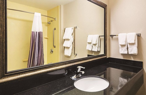 Fresno Hotel | La Quinta Inn & Suites by Wyndham Fresno Northwest