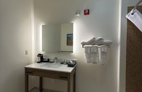 Searcy Hotel | La Quinta Inn & Suites by Wyndham Searcy