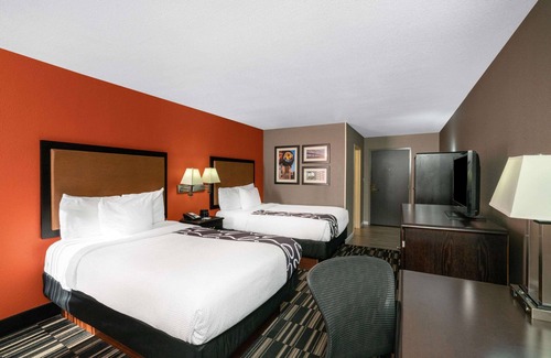 Memphis Hotel | La Quinta Inn & Suites by Wyndham Memphis Airport Graceland