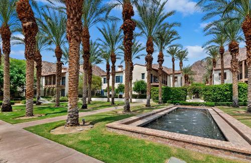 La Quinta Villa | La Quinta Legacy Villas - Luxe Resort Pools with Desert Mountain Views