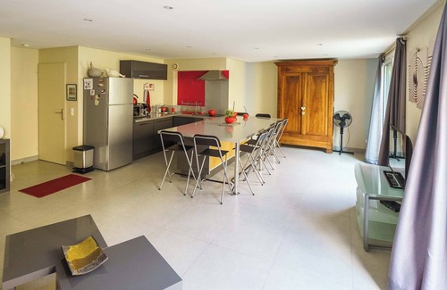 Saint-Bonnet-du-Gard Cabaña | El descuento + Loft = 18 camas en un ambiente cálido y acogedor
