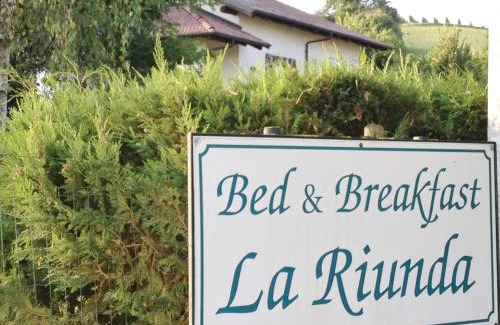 San Damiano dʼAsti Cama Y Desayuno | La Riunda B&B