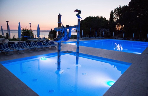 Bardolino Alquiler De RV | La Rocca Camping Village