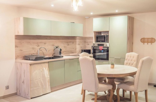 Caux Apartamento | La Roseraie, Appartement Chaleureux et Douillet Avec spa