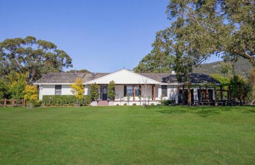 Pokolbin Casa | La Roseraie - Elegant Hunter Valley Vines Homestead