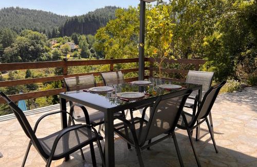 Roquedur Casa | La Roseraie - Gite avec piscine en Cévennes