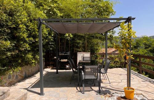 Roquedur Casa | La Roseraie - Gite avec piscine en Cévennes