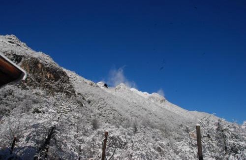 Pinto Chalet De Esquí | La Ruta de Los Volcanes - Las Trancas Chillán
