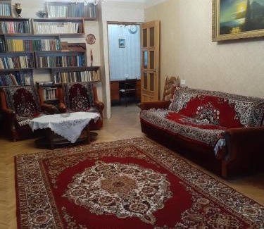 Alaverdi Apartamento | LA's Apartment with closed parking