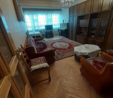 Alaverdi Apartamento | LA's Apartment with closed parking