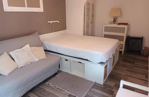 Puget-Ville Apartamento | La Salamandre,Charmant T2 Calme et nature à Puget-Ville