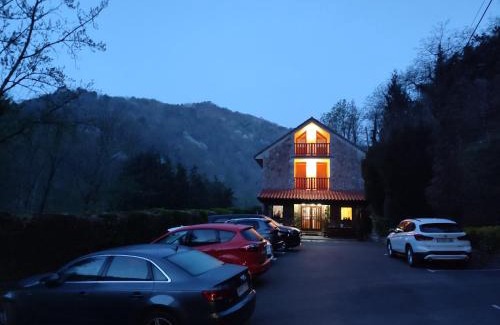 Cangas de Onís Hotel | La Salmonera Cangas de Onís
