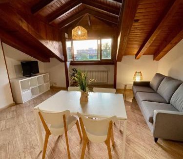 Aviles Apartamento | La Santina y su Balcón