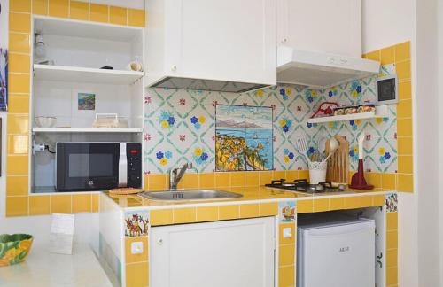 Raito Casa | LA SCALINATELLA -vista mare-
