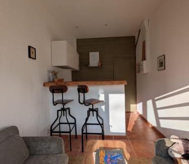 Saint-Aubin-Epinay Apartamento | La sellerie - small barn