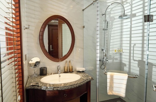 Hang Bac Hotel | La Sinfonía Majesty Hotel and Spa