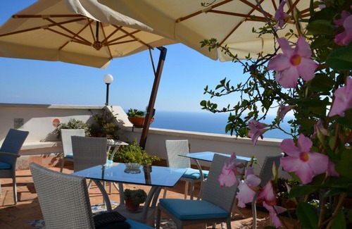 Raito Cama Y Desayuno | La Soffitta Sul Mare