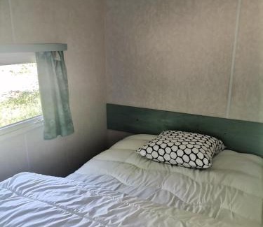 Eguzon-Chantome Casa | La source - Bungalow avec terrasse à Eguzon