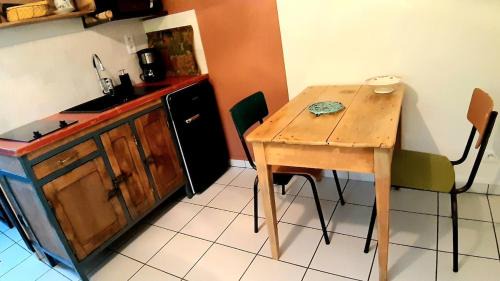 Les Ancizes-Comps Apartamento | LA STATION 710 Gîte insolite entre Sioule et Sancy