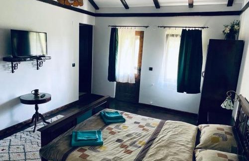 Eselnita Casa | LA STORIA by Camping Mala