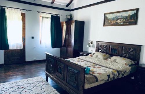 Eselnita Casa | LA STORIA by Camping Mala