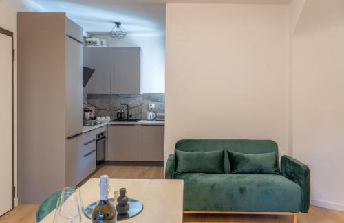 Old Town Apartamento | La Suite dell'Arco - Modern one bedroom - ItalyWeGo