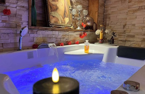 Barjols Casa | La suite inoubliable Avec jacuzzi