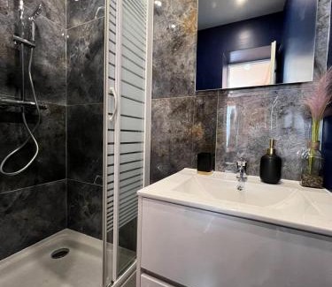Corbeil-Essonnes Apartamento | La Suite - Romantique & Spa