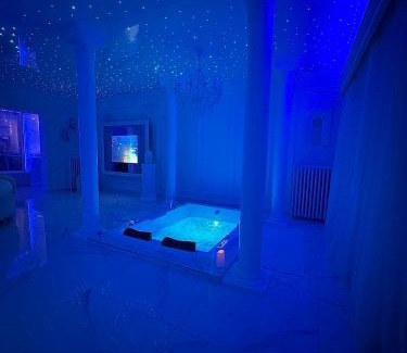 Villemomble Casa | La suite santorini