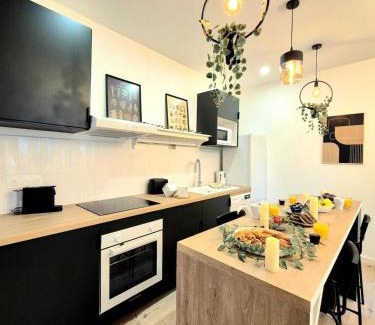 Nimes City Centre Apartamento | La Terrasse Nîmoise - heart of town - air conditioning