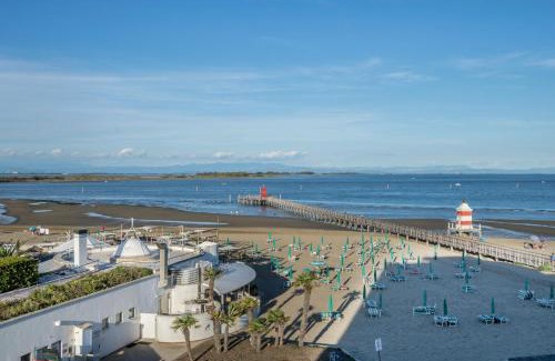 Lignano Sabbiadoro Apartamento | La terrazza sul faro
