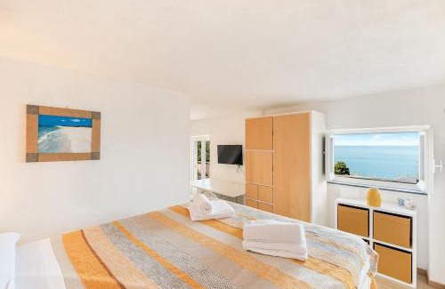 Pugliola Apartamento | La terrazza sul mare Private parking AC Big terrace