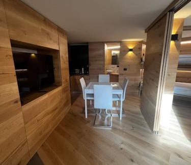 La Thuile Apartamento | La Thuile: Sci, Trekking e Relax