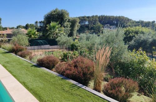 Draguignan Casa | La Tiny de Louis, au milieu des oliviers, avec jolie piscine