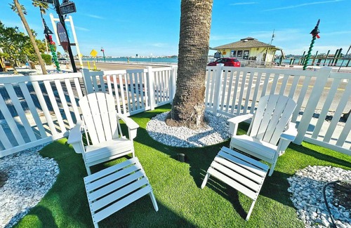 Pass-a-Grille Historic District Apartamento | La Tortuga Historic Downtown Pass A Grille St Pete Beach 7