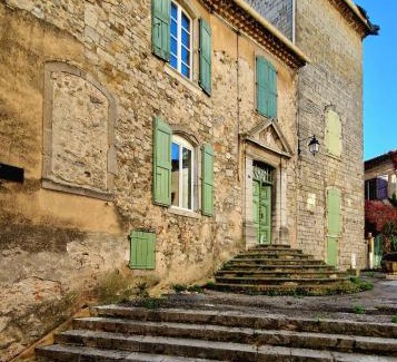 Anduze Cama Y Desayuno | La Tour de Pezene