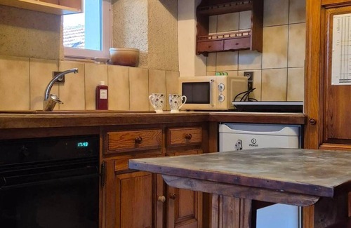 Saint-Cere Apartamento | La Tour de St Céré, insolite en coeur de ville