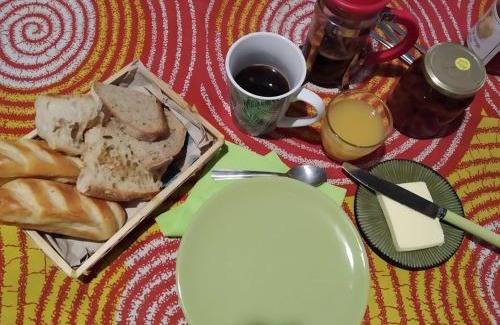 Saint-Quentin-sur-Charente Cama Y Desayuno | La Tribu de Lavaud