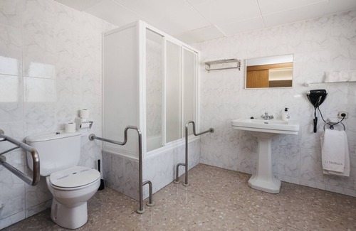 Ripoll Casa | La Trobada Hotel Sport