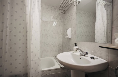 Ripoll Casa | La Trobada Hotel Sport
